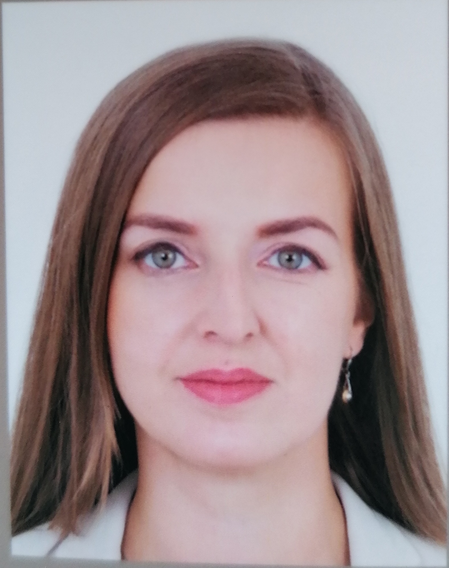 Bosnian native speaker Maida teaches you her native language in Ebbs